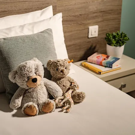 115 The By Neu Collective فندق 3*