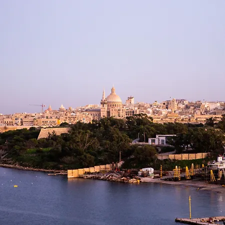 115 The By Neu Collective מלון Gzira