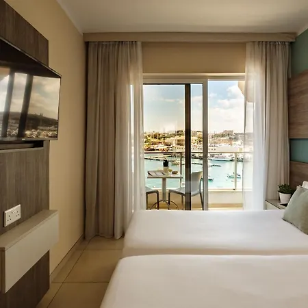 115 The By Neu Collective 3*