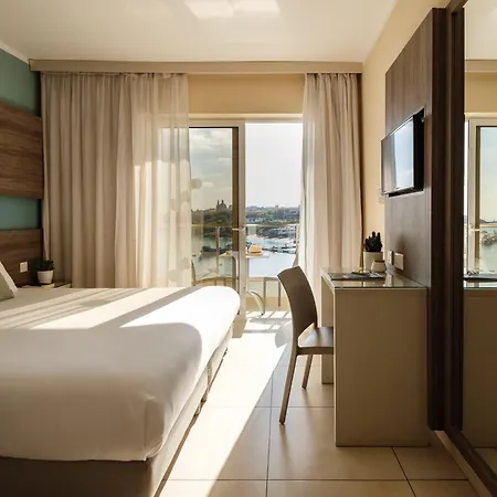 115 The By Neu Collective 3*