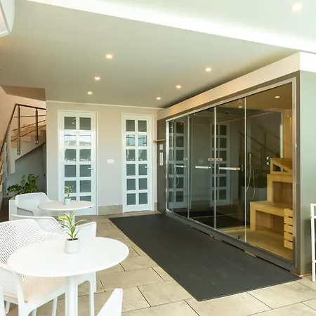 מלון 115 The By Neu Collective Gzira