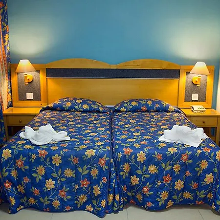 מלון 115 The By Neu Collective 3*