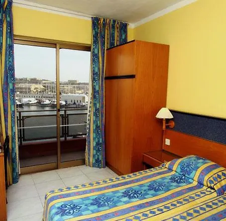 Hotel 115 The By Neu Collective 3*